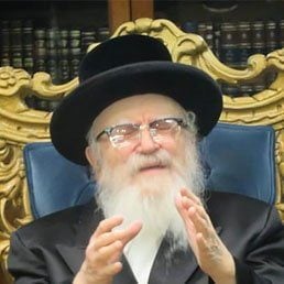 The Skverer Rebbe and the Window in Woodmere 3 The Skverer Rebbe and the Window in Woodmere