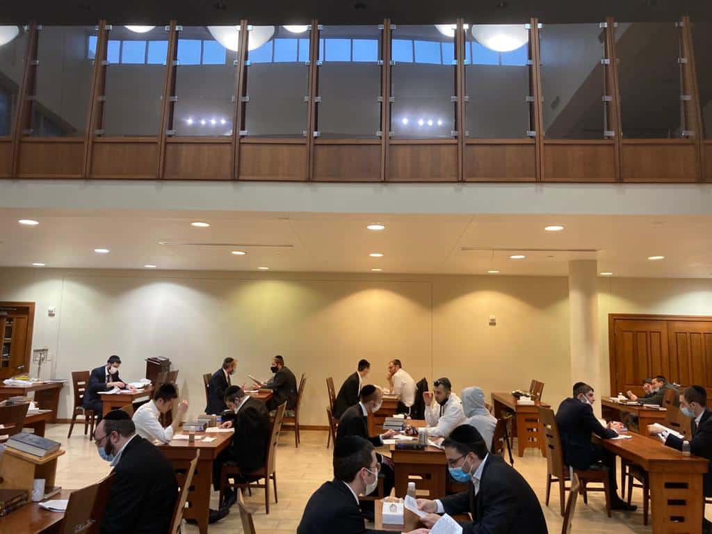 DATA Kumzitz and Special Sunday Morning Chanukah Learning Program 6