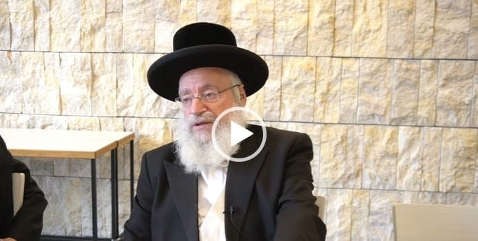 POWERFUL VIDEO: Rabbi Osher Weiss’s Emotional Exchange With Triple-Amputee Soldier 1